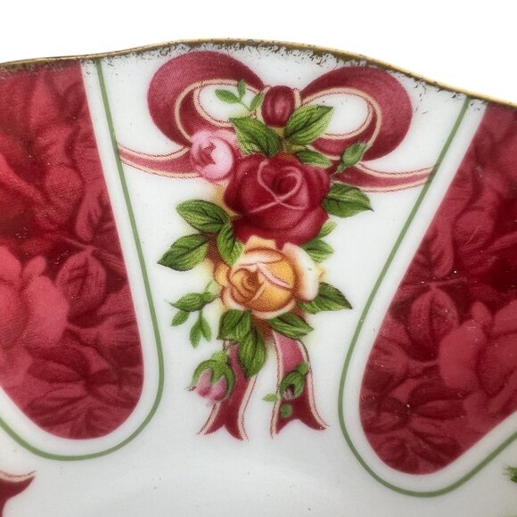 Royal Albert Old Country Roses Ruby Damask Bone China Teacup Saucer Set Footed - Picture 3 of 9